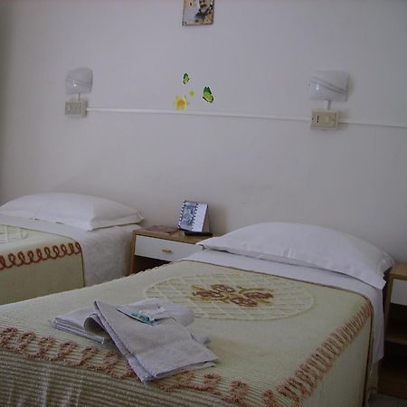 Albergo Maria Gabriella Rimini Kültér fotó