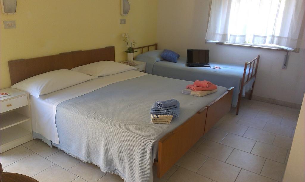 Albergo Maria Gabriella Rimini Szoba fotó