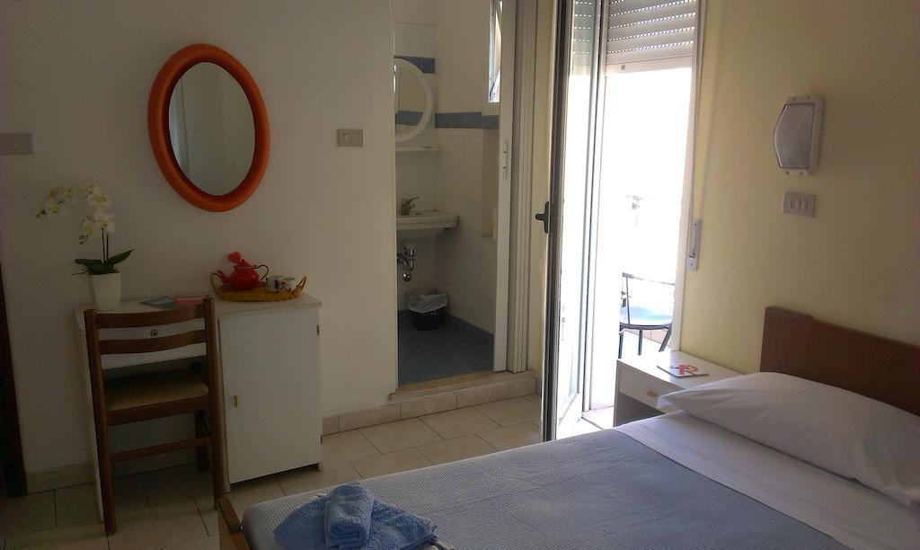 Albergo Maria Gabriella Rimini Szoba fotó